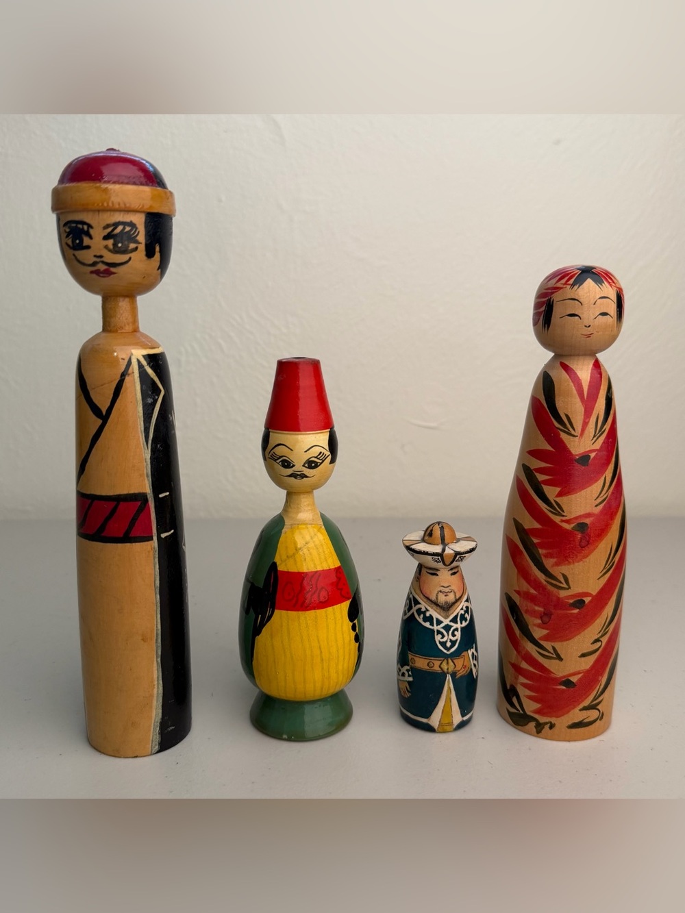 Vintage Japanese Kokeshi Style Wooden Folk Art Dolls Hand Painted Lot of 4